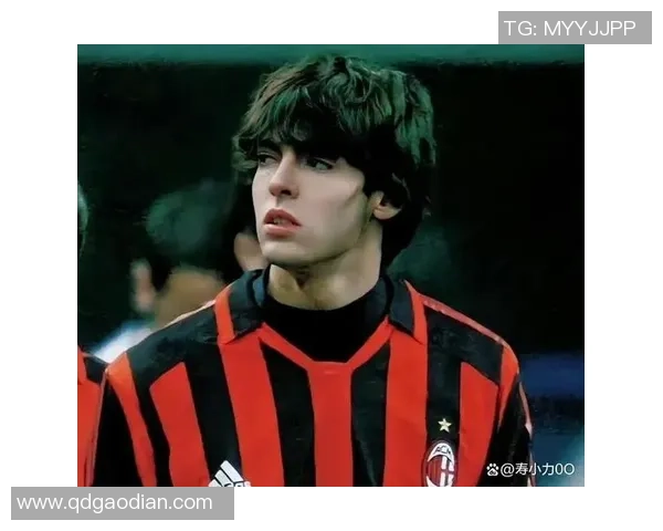 昔日足球场上的风云人物帅气退役后的人生新篇章