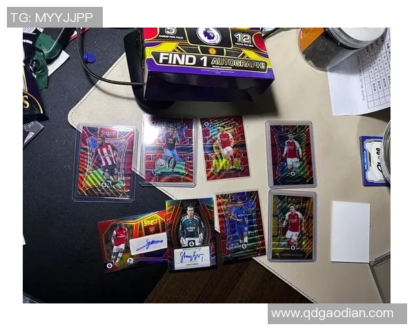 原装进口足球球星卡市场价格分析及收藏价值探讨